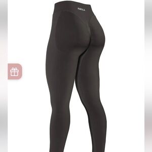 AUROLA LEGGINGS. Like new. Worn once.